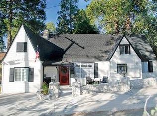 131 R Rd, Lake Arrowhead, CA 92352