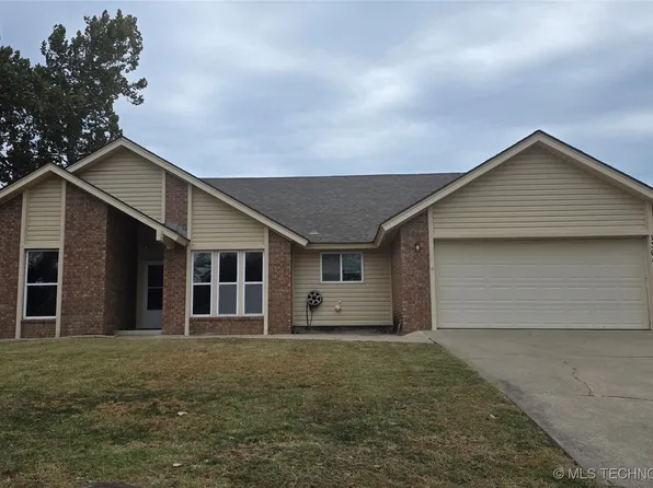 1304 Mockingbird Ln, Ada, OK 74820