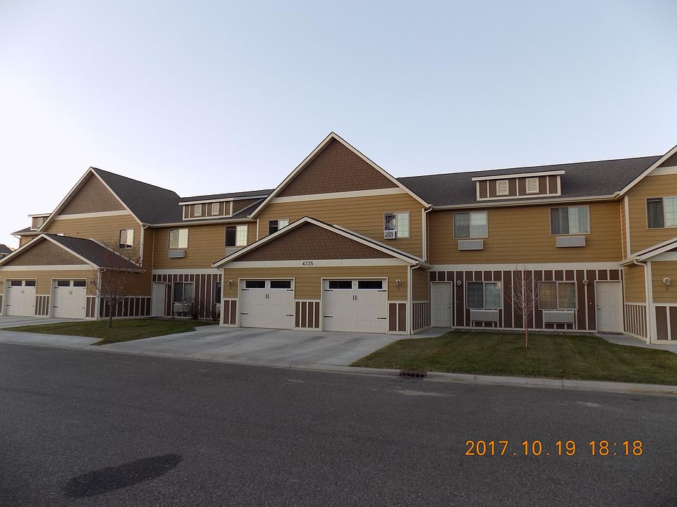 Town home style apartment