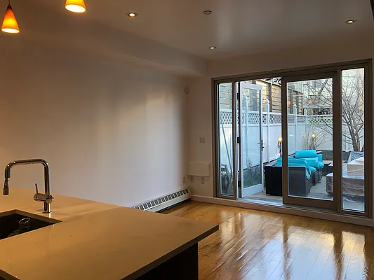 Rented by REAL New York | media 12