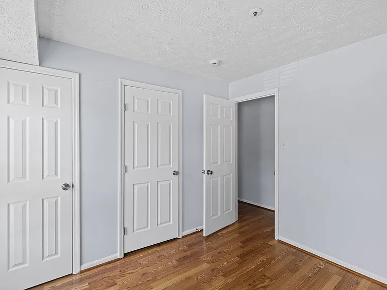 815 Deering Rd — Photo 17