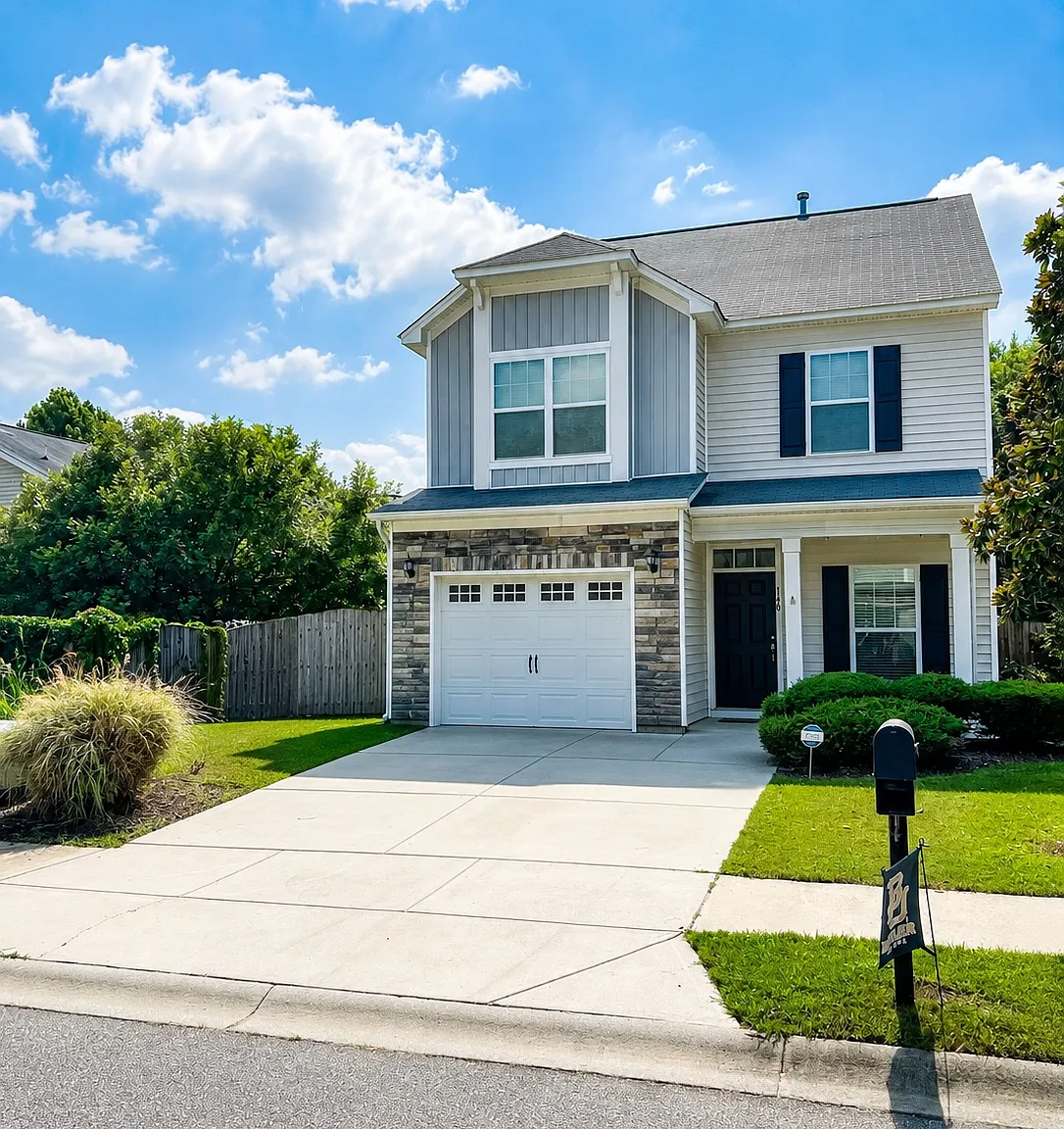 3 bed, 2.5 bath, 1365 sqft, $2,000 — Photo 1