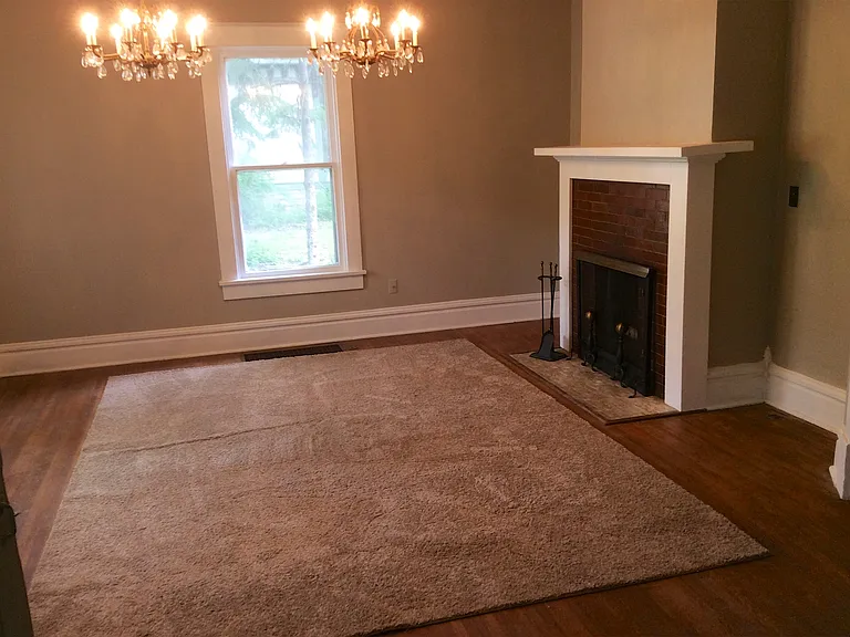 516 N Galena Ave — Photo 2