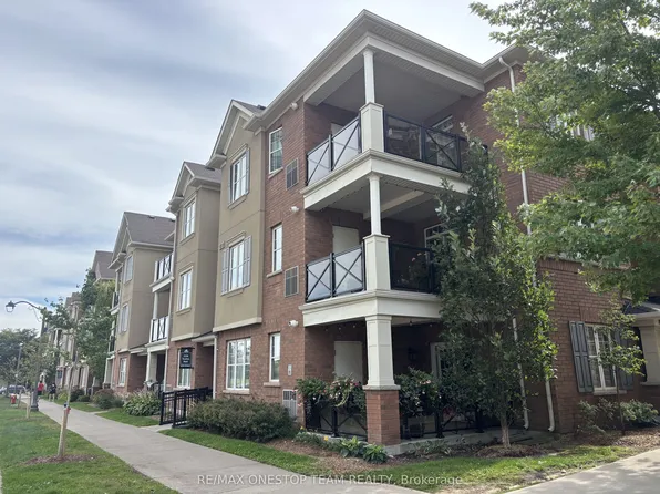 2338 Taunton Rd #209, Oakville, ON L6H 0L3