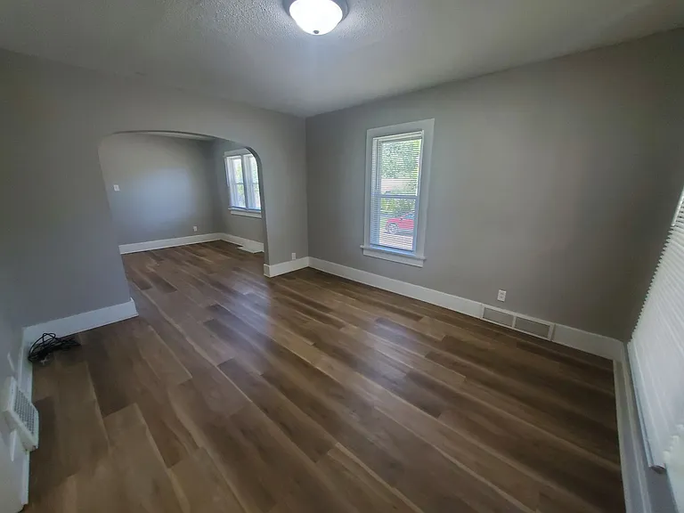150 E Douglas Ave — Photo 11