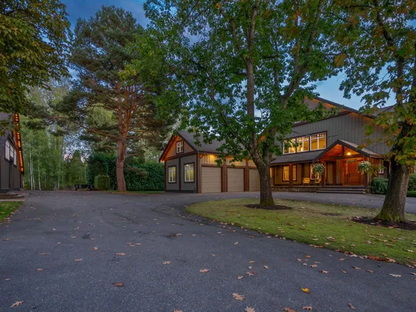 18208 92nd Ave, Surrey, BC V4N 3Y8