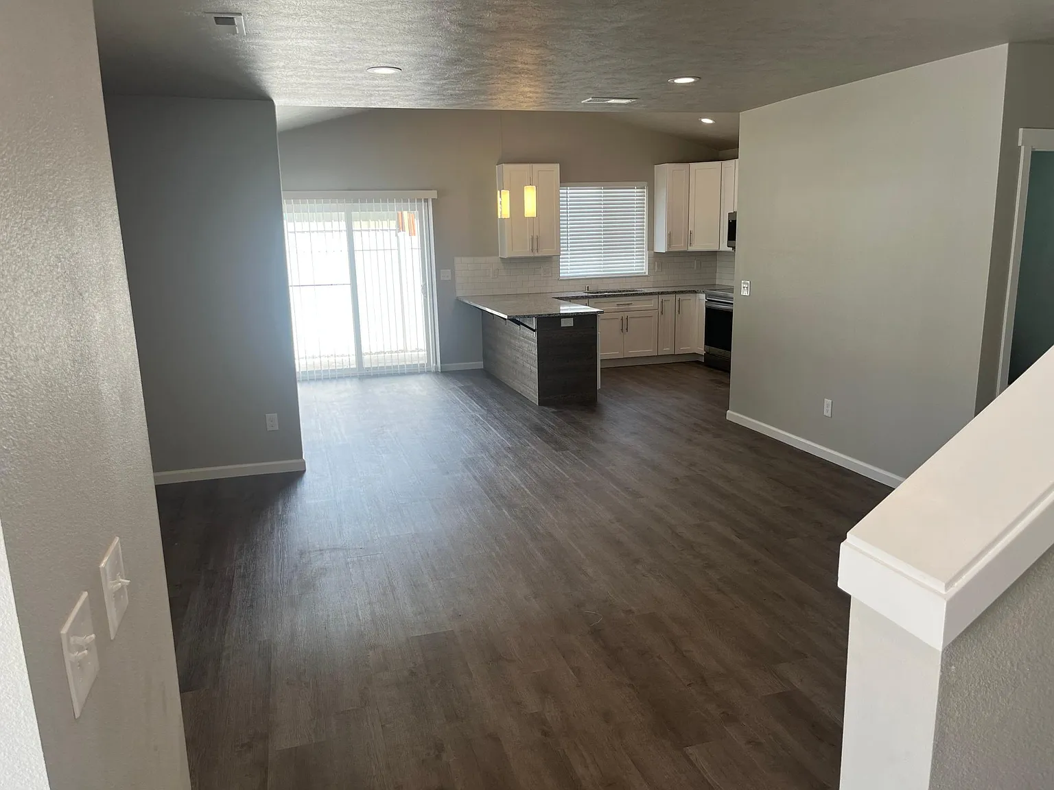 3 bed, 2.5 bath, 1568 sqft, $2,275 — Photo 3