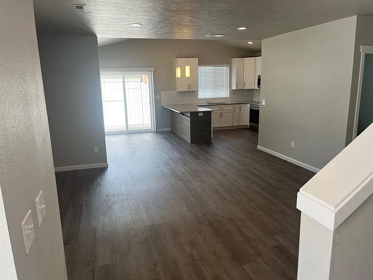 317 S Arnim Ave #A — Photo 3