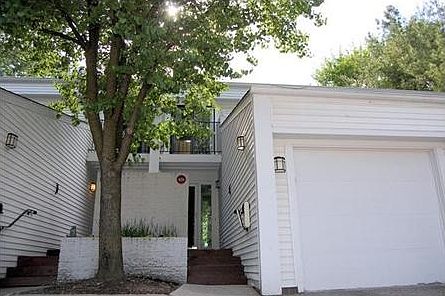 1st image of 406 E 5th St
