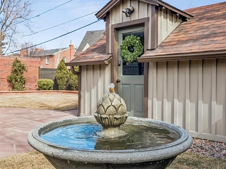 Fountain, bird bath in backyard