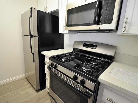 5th image of 11030 Hartsook St APT 127
