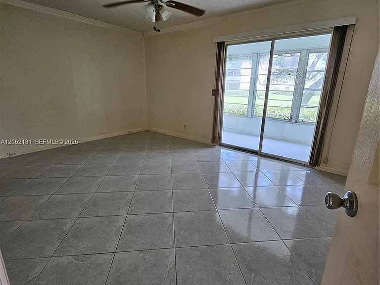 559 Mansfield N #559 — Photo 9