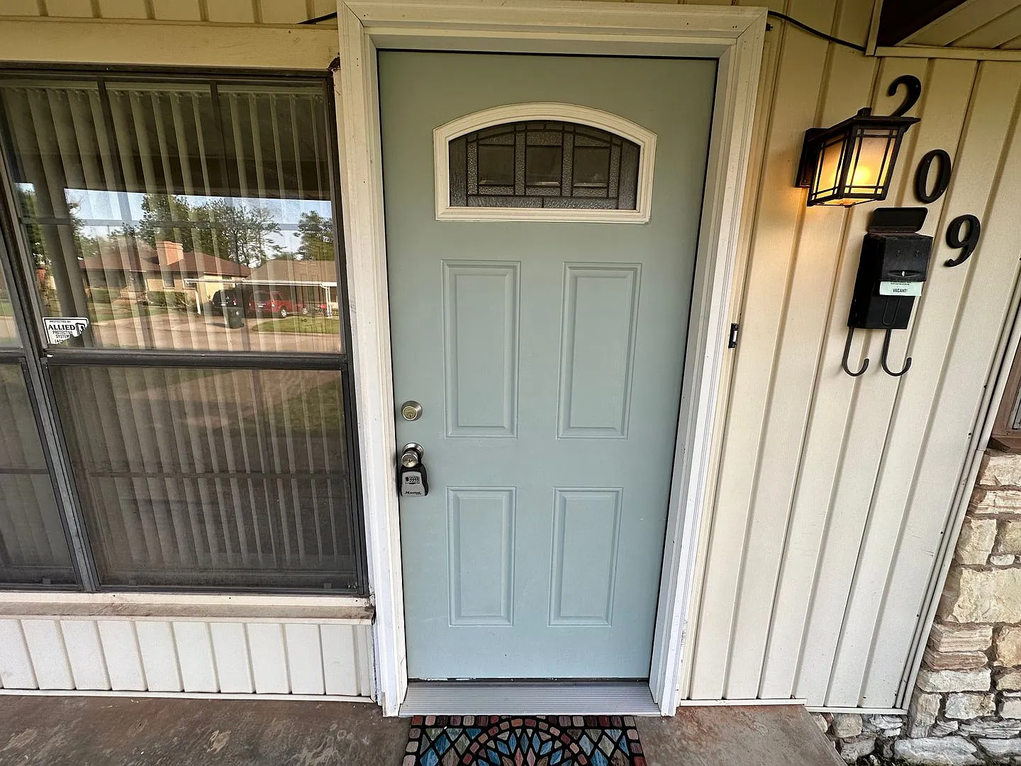 3 Bedroom 1 Bath 1 Car Garage House — Photo 4