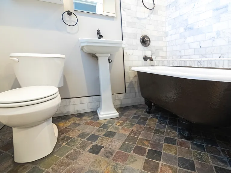 1402 Lafayette Blvd #1 — Photo 26