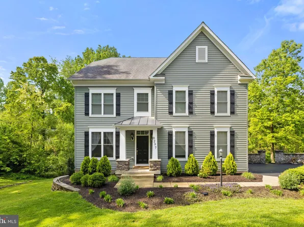 8297 Salem Ridge Rd, Marshall, VA 20115