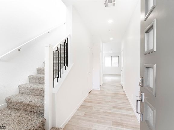 3rd image of 7035 Amethyst Peak St