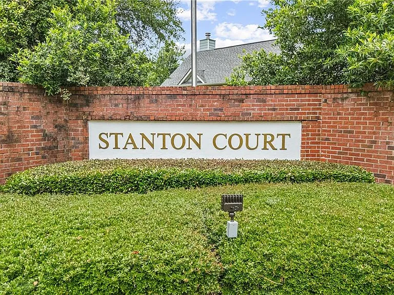 2266 Oak Glenn Cir — Photo 41