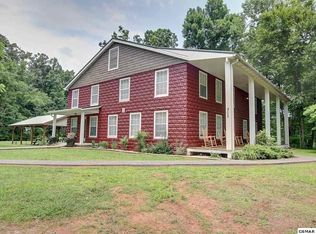 305 King Rd, Gatlinburg, TN 37738