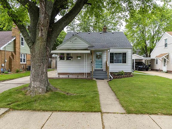 3rd image of 826 E Willcox Ave