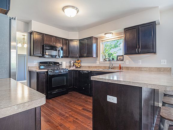 4th image of 703 Marblewood Ln