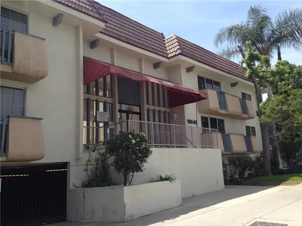 18640 Collins St APT 118, Tarzana, CA 91356
