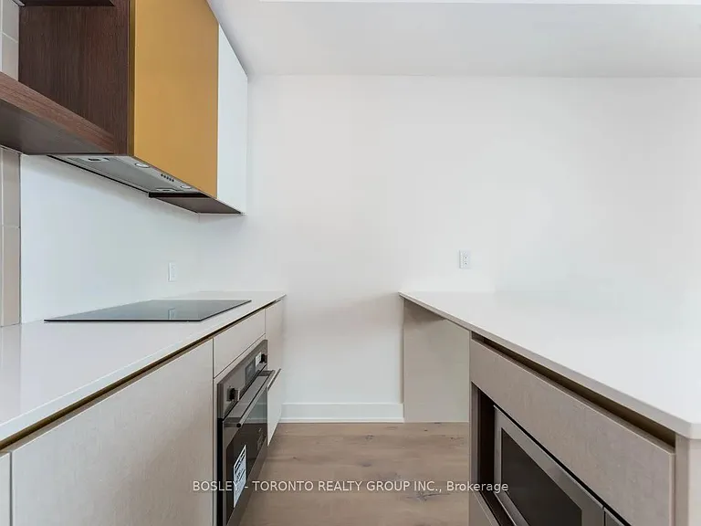 1285 Queen St E #504 — Photo 17