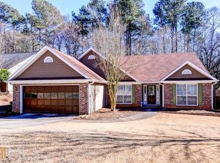 4610 English Oaks Ln, Lilburn, GA 30047