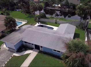 1623 W Terrace Dr, Lake Worth, FL 33460