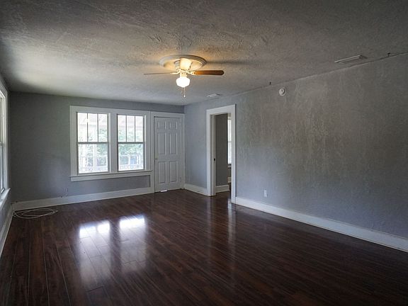 3rd image of 6422 Elwood Ave APT A