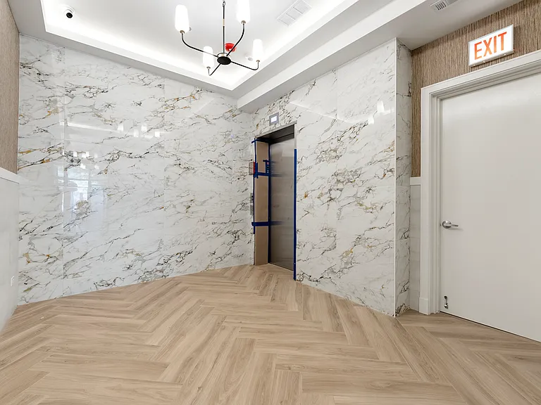 2354 W Polk St #303 — Photo 21