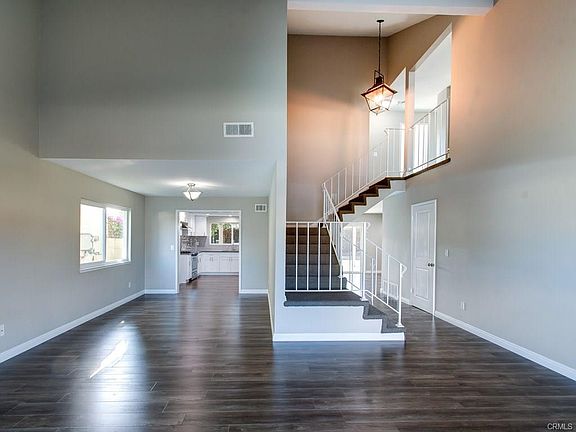 3rd image of 3792 Blackthorn St