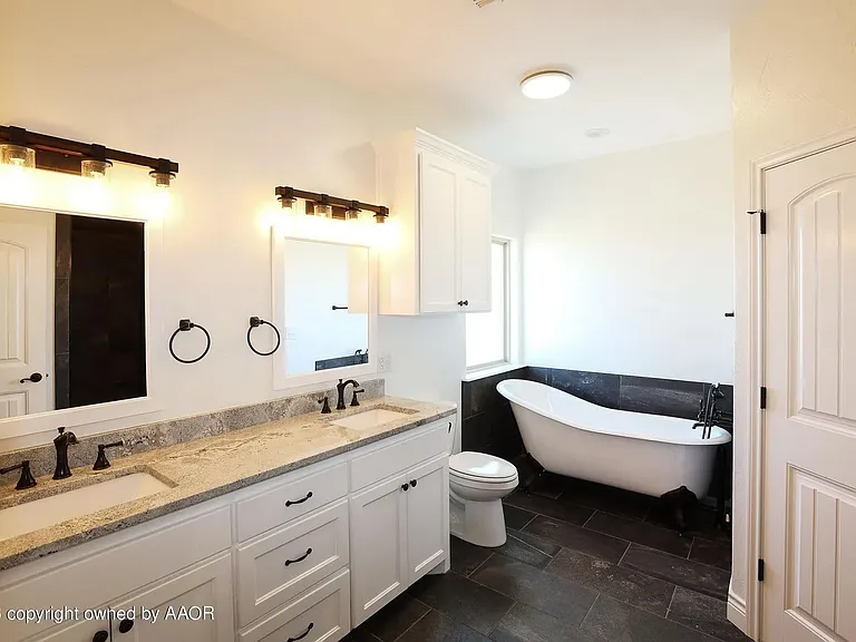 18401 Bradley Ln — Photo 17