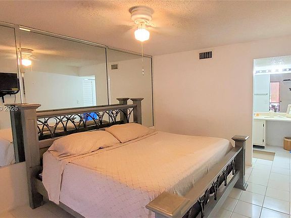 5th image of 20025 NE 3rd Ct APT 1