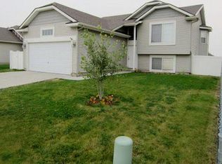 8906 N Oak St, Spokane, WA 99208