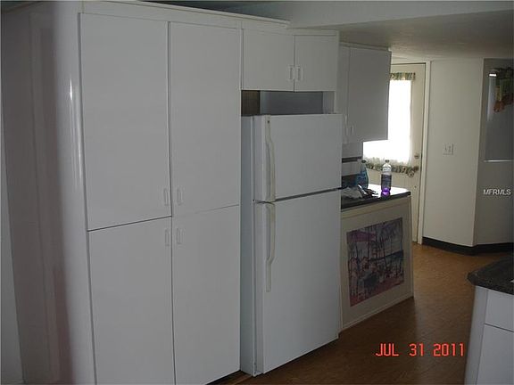 5th image of 8911 Pine Grove Dr