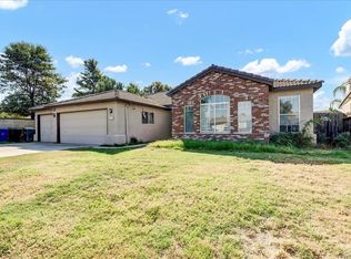 713 W Orange St, Hanford, CA 93230