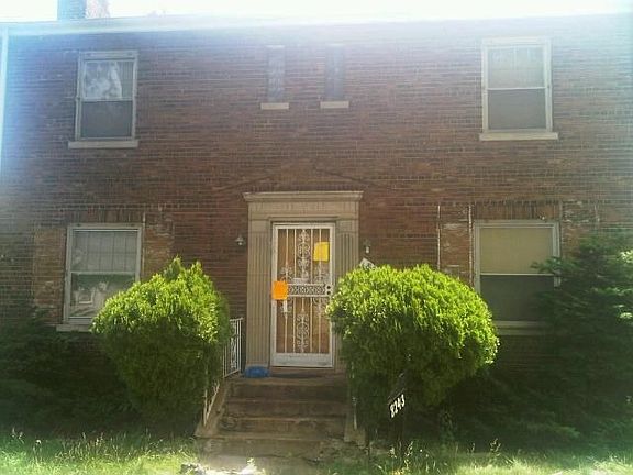 2nd image of 8243 S Manistee Ave #1