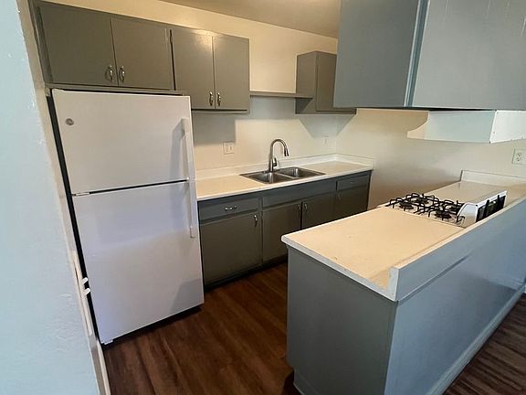 3rd image of 12529 Oak Knoll Rd #5