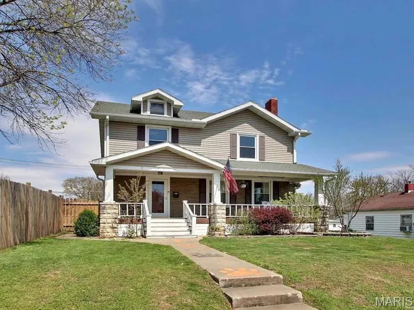 210 E Ross St, Palmyra, MO 63461