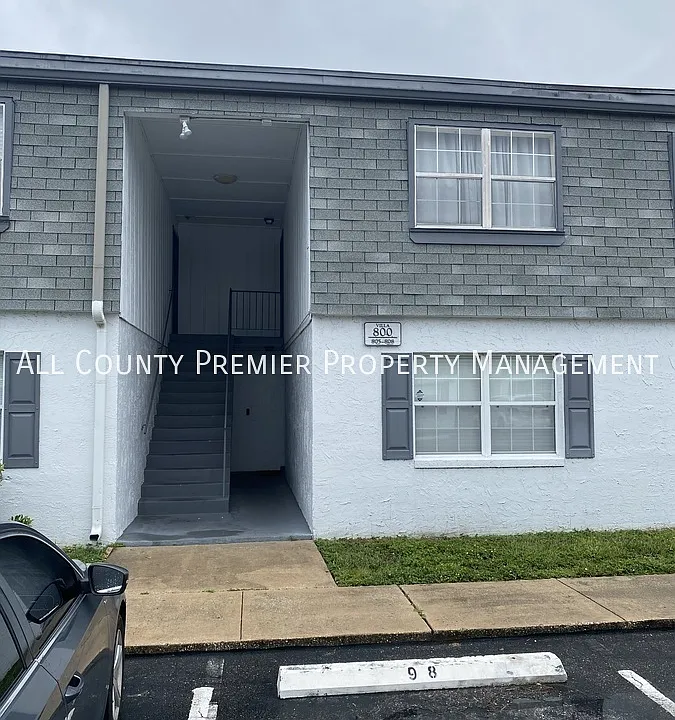 1000 S Semoran Blvd #806