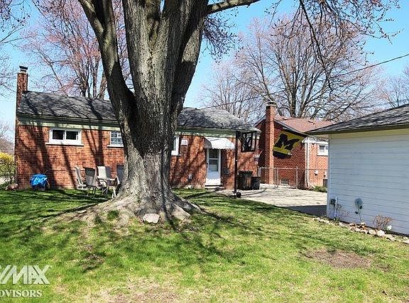 2nd image of 23012 Brookdale Blvd