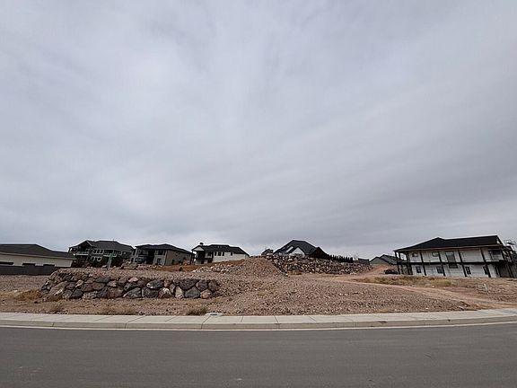 2nd image of 1894 S Hidden Canyon Rd