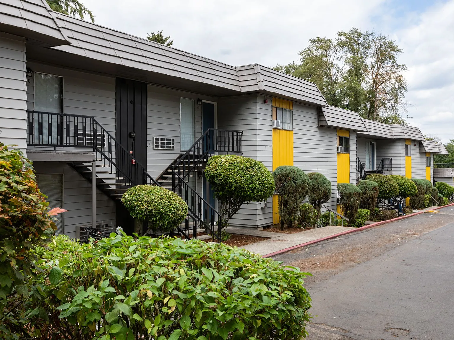 Cypress Crest Apartments — Photo 3