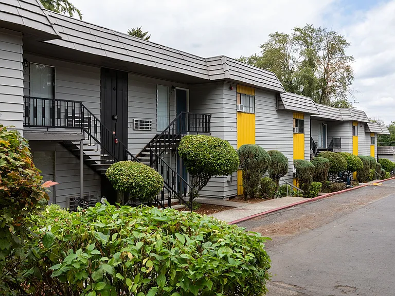 Cypress Crest Apartments — Photo 5