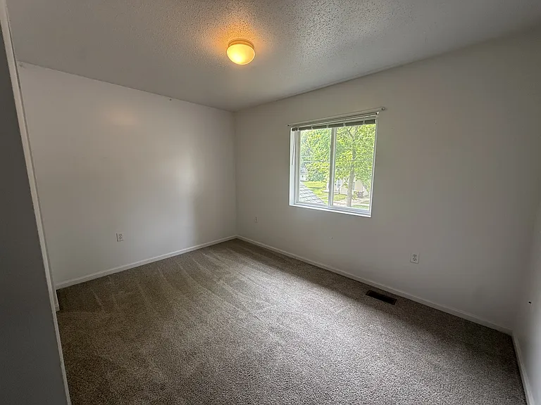 330 W Cherry St #Y23 — Photo 11