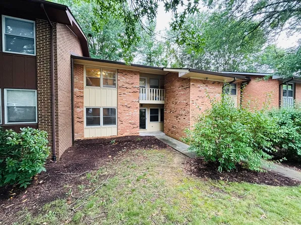1744 Donlee Dr, Blacksburg, VA 24060
