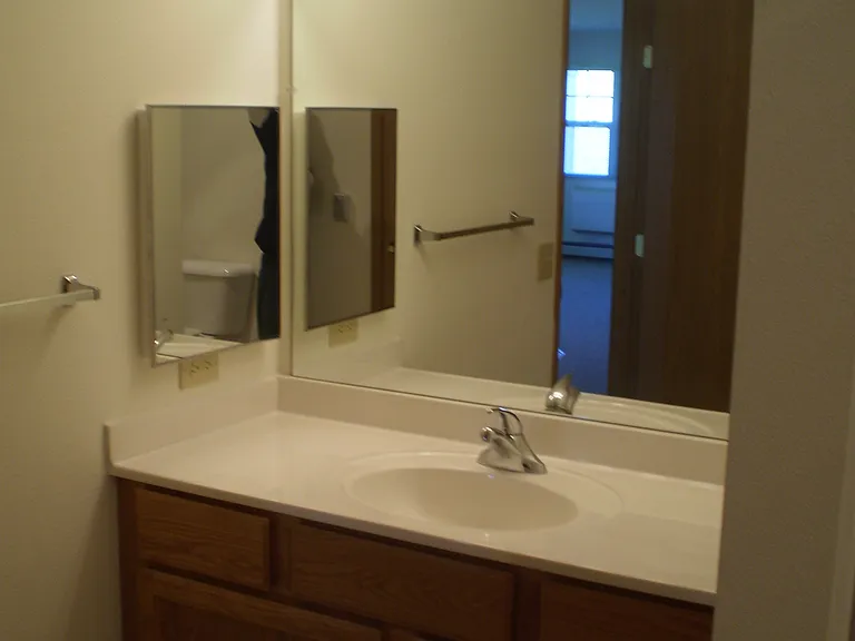 601 Pigeon Creek Dr #15 — Photo 8