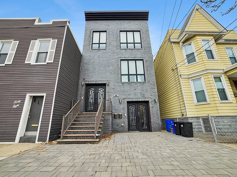 46 Carlton Ave #B — Photo 29