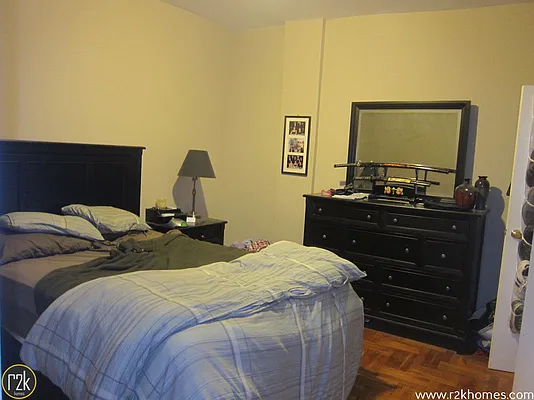 Rented by Realty 2000 Corp | media 32