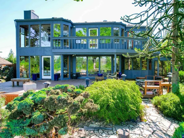2613 Front St NE, Salem, OR 97301